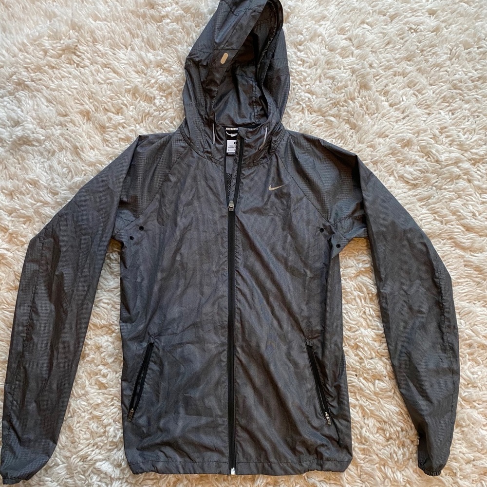 Nike Women’s Running Reflective Jacket with Hood